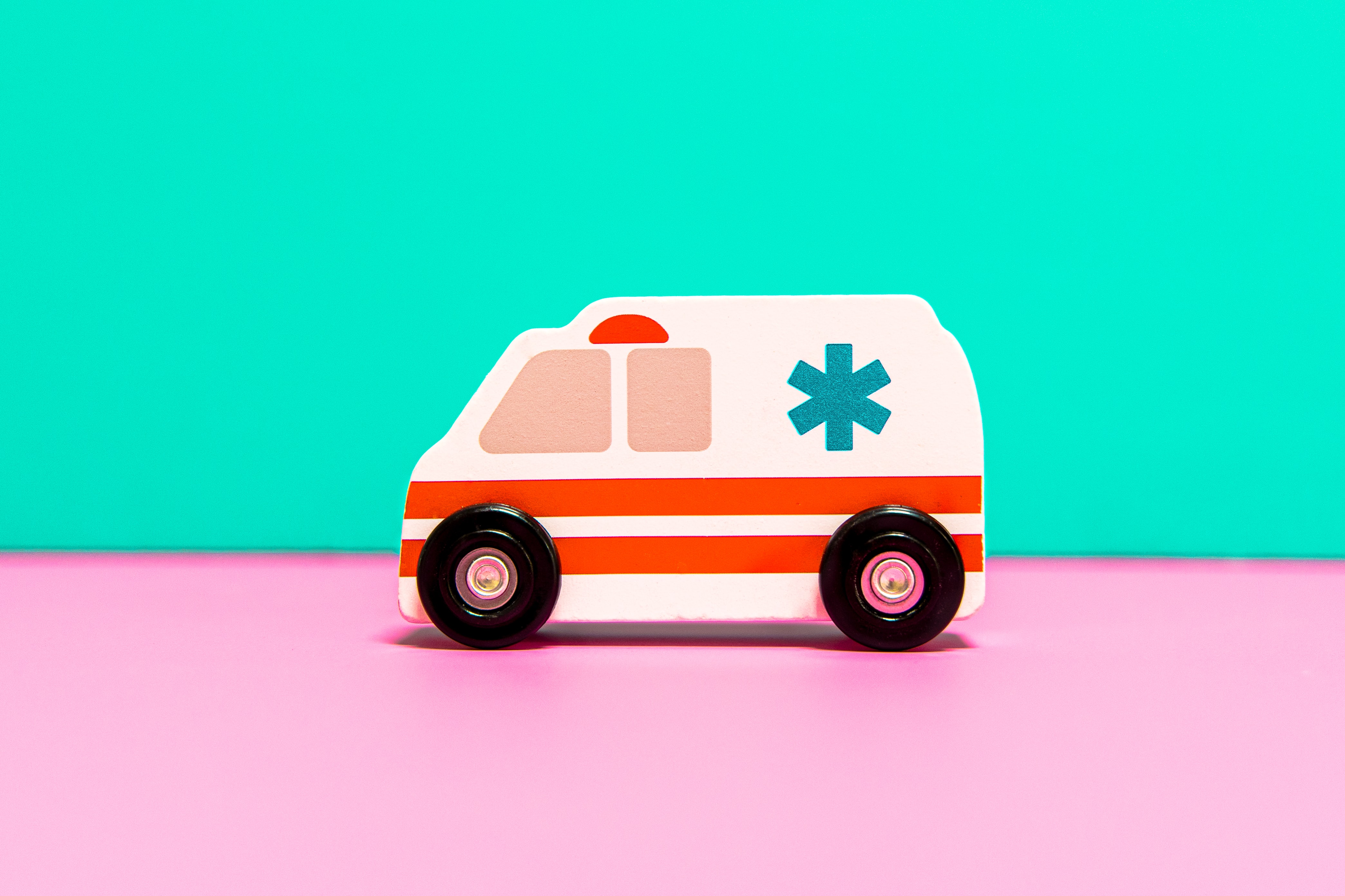 ambulanza stilizzata.jpg